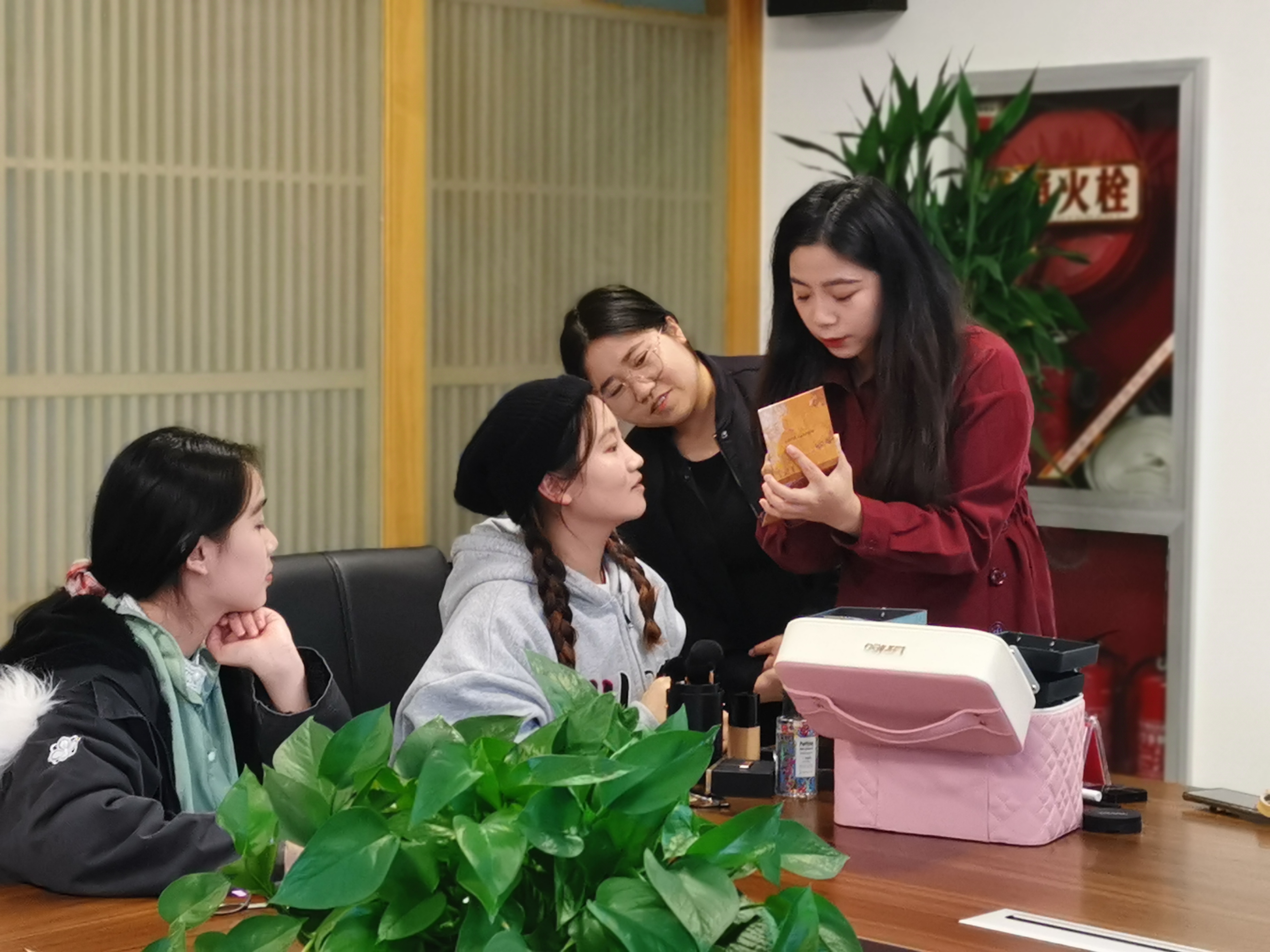 6a24cd880cab452ea1f90a198f31c02e.jpg 6a24cd880cab452ea1f90a198f31c02e.jpg