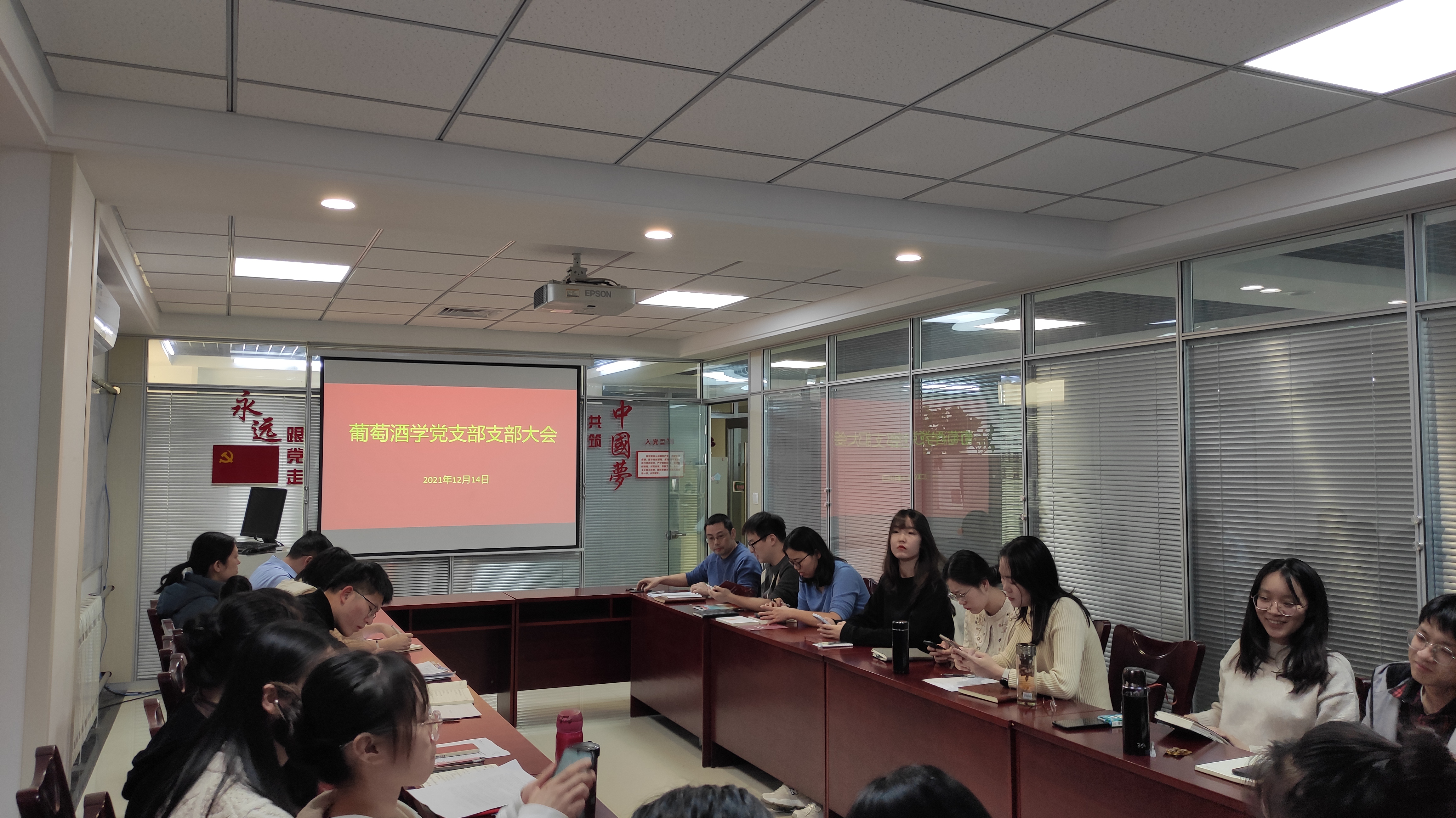 4af50f0b834b42bf90fa30f8813ab524.jpg 4af50f0b834b42bf90fa30f8813ab524.jpg