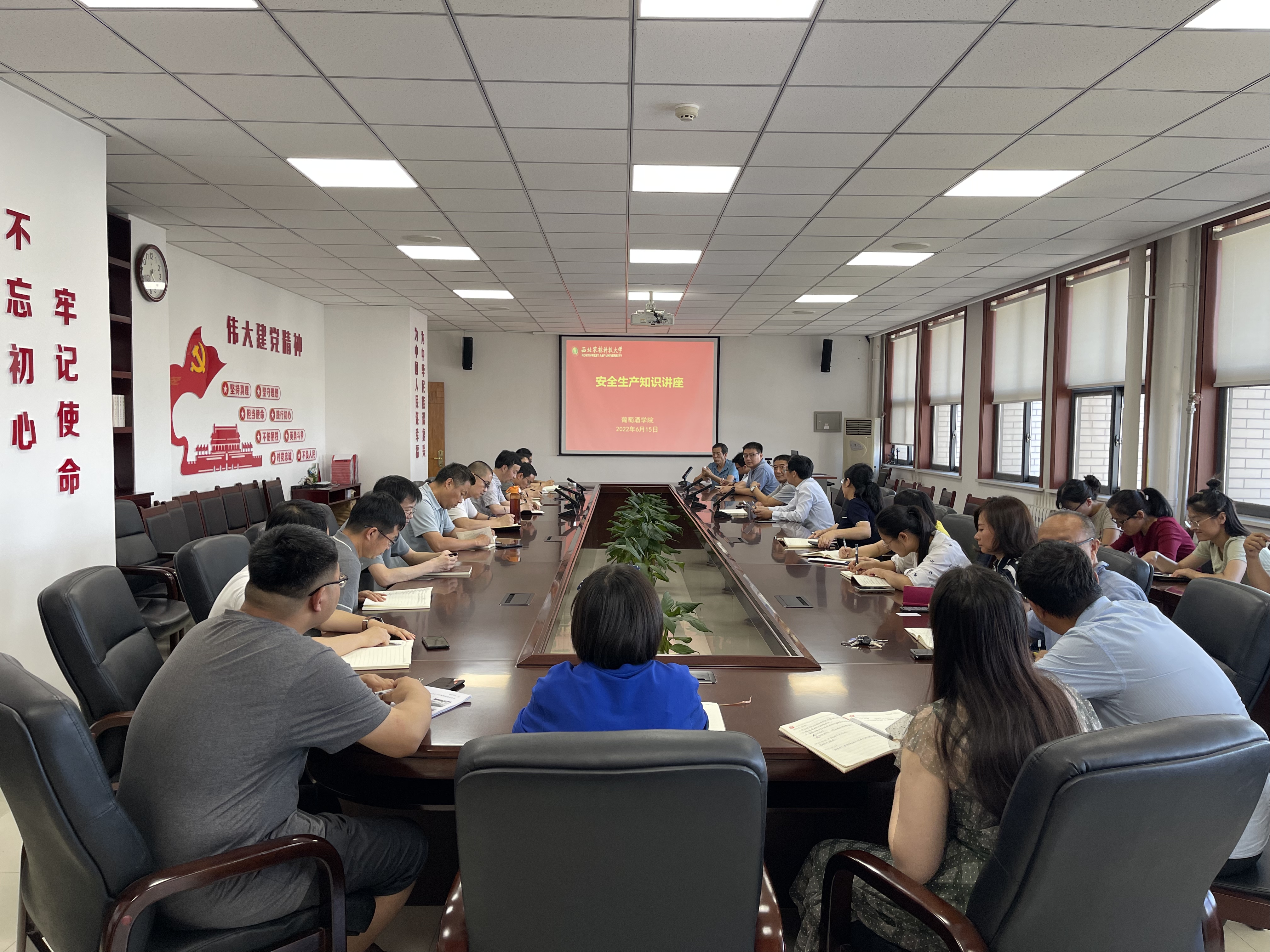 80430343bb284922a4f2db8f84bfd337.jpg 80430343bb284922a4f2db8f84bfd337.jpg