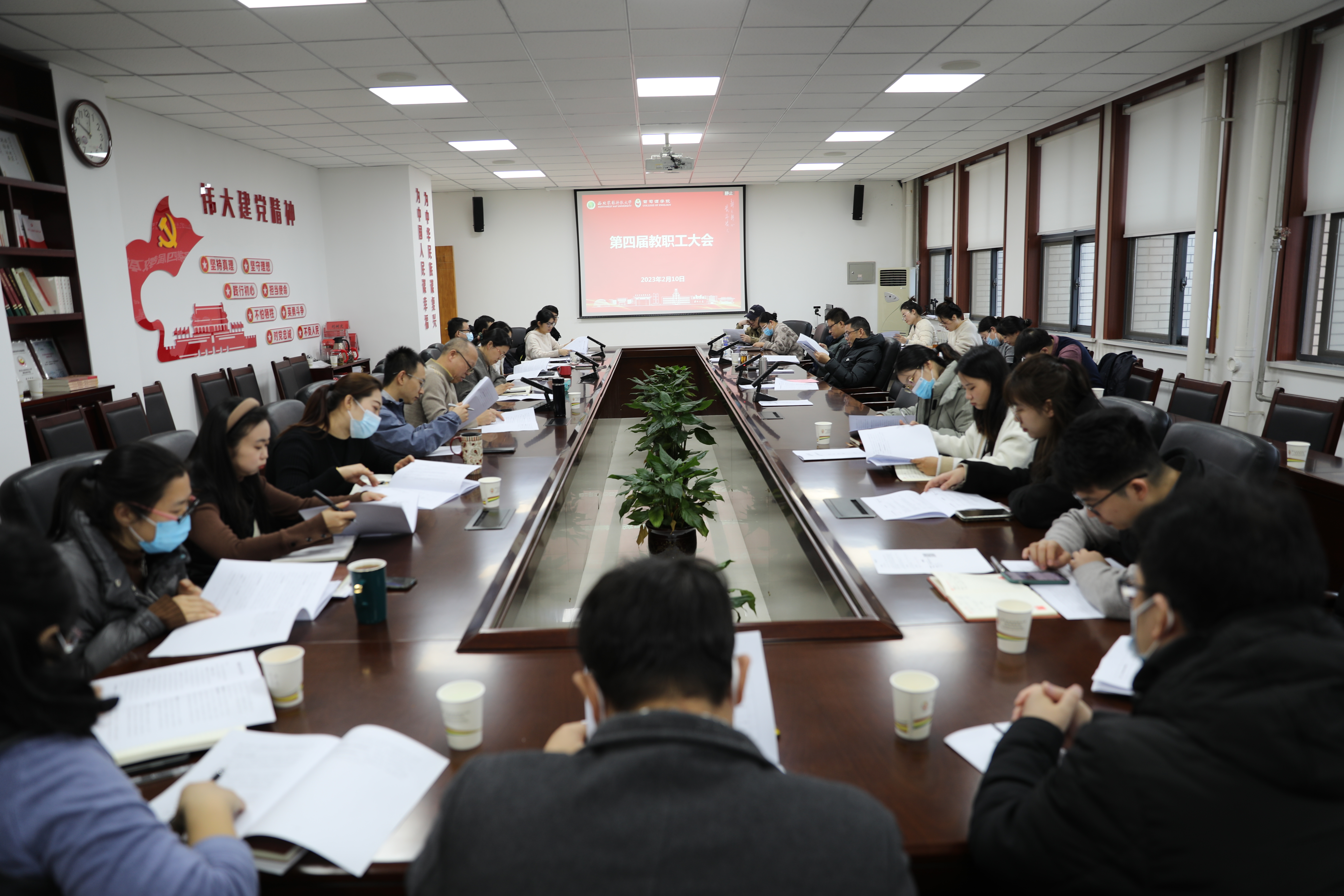 81b266e3abbb489aa2882696ddab2711.jpg 81b266e3abbb489aa2882696ddab2711.jpg